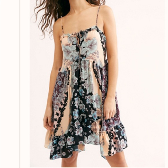Free People Dresses & Skirts - ❤️ NEW Free People Summer floral dress